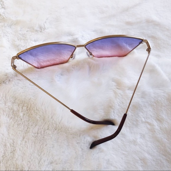 Aubrey Purple Gradient Oversized Sunglasses - Picture 8 of 8